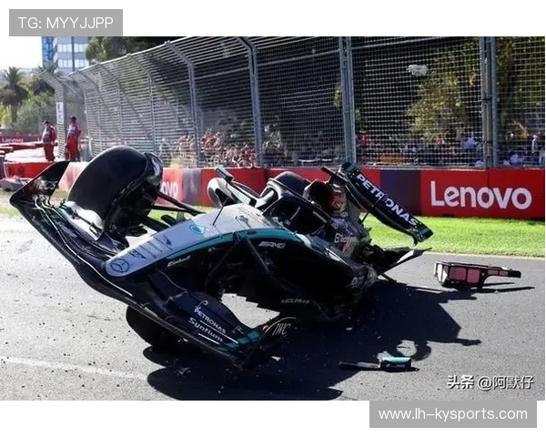 F1冠军赛上赛车发生连环撞车,赛道封闭,f1赛场事故 F1冠军赛上赛车发生连环撞车,赛道封闭,f1赛场事故